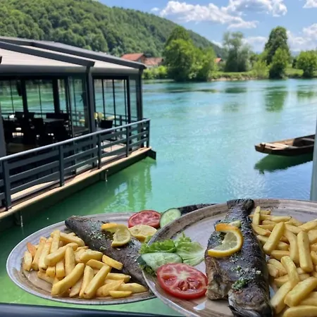 Insula Bosanska Otoka